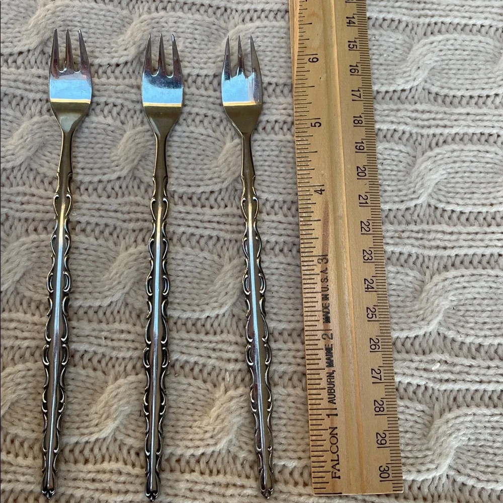 5 VTG Oneida Northland Dardanella stainless steel cocktail/seafood fork flatware